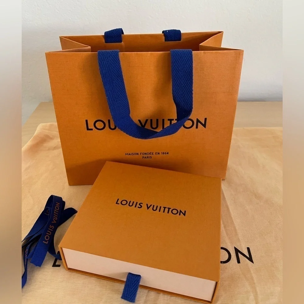 Louis Vuitton authentic louis